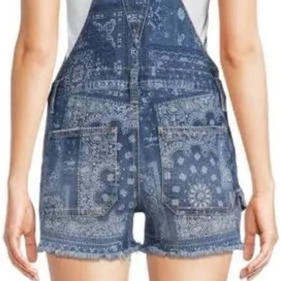 Festival Blue White Denim Bandana Overall Shortalls Size M 7-9 Americana - Picture 14 of 14